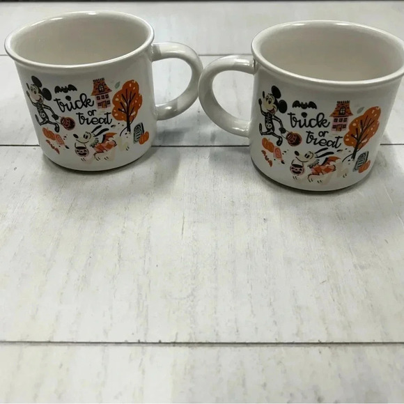 NWOT Lot of 2  Disney Mickey Mouse & Pluto Trick or Treat Mug 8 oz White, Orange - Picture 2 of 4